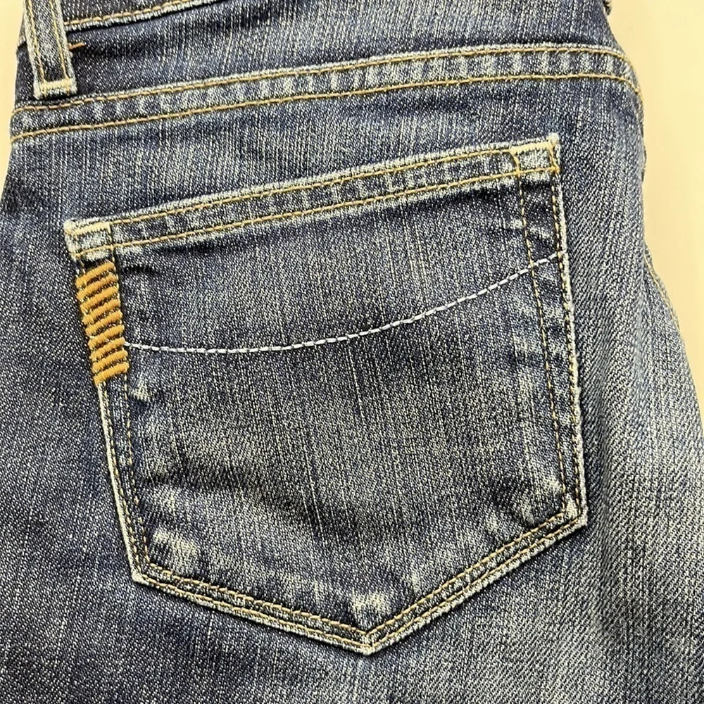 Paige Premium Denim Laurel Shorts Size 28